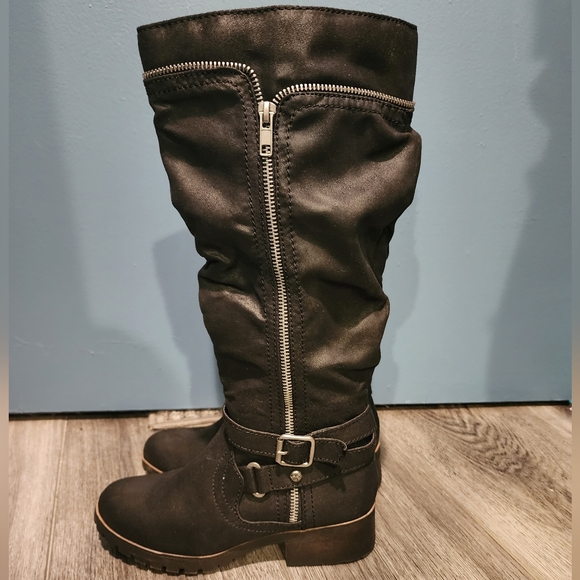 Women's black tall boots - Picture 2 of 7